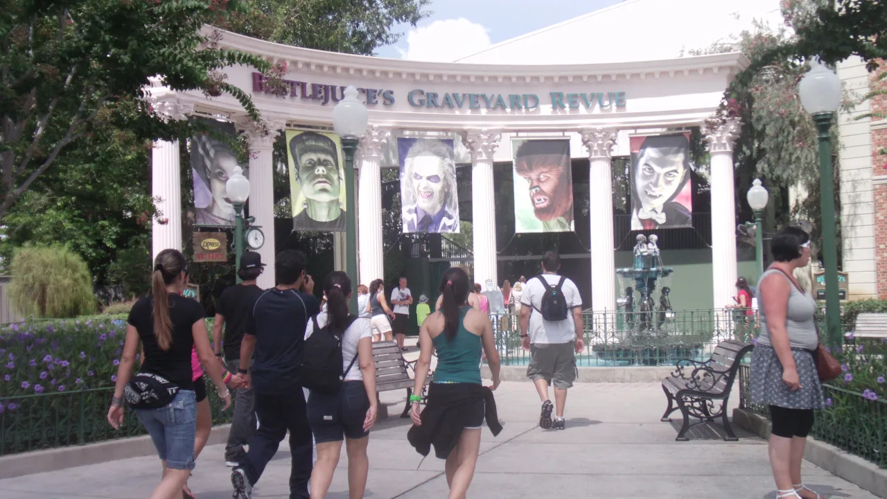 Universal Monsters Live: Rock and Roll Show