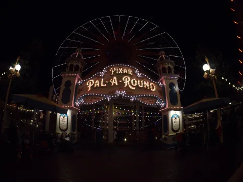 Foto 2 von Pixar Pal-A-Round – Non-Swinging