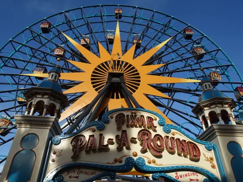 Foto 3 av Pixar Pal-A-Round - Swinging