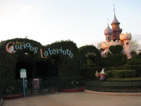 Foto 6 af Alice's Curious Labyrinth