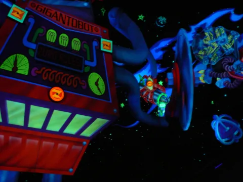 Foto 3 af Buzz Lightyear Laser Blast