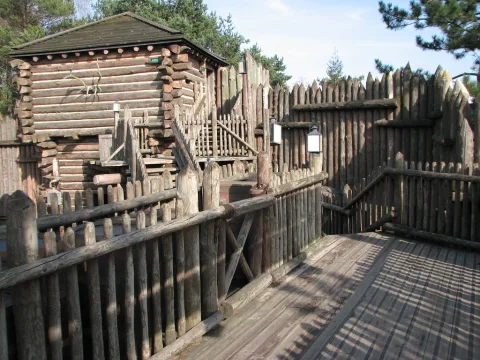Foto 2 av Frontierland Playground
