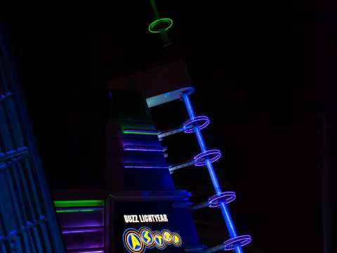 Foto 2 af Buzz Lightyear Astro Blasters