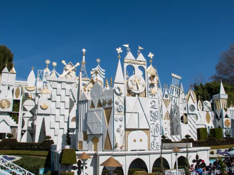 Foto 2 van "it's a small world"
