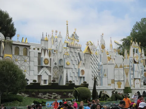 Foto 3 van "it's a small world"