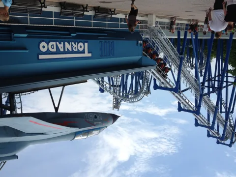 Foto 2 av Blue Tornado