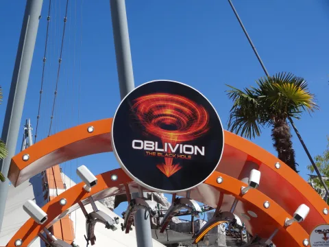 Foto 2 af Oblivion The Black Hole