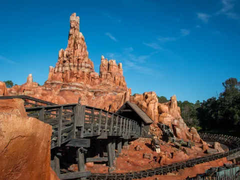Foto 2 av Big Thunder Mountain Railroad