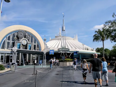 Foto 2 af Space Mountain