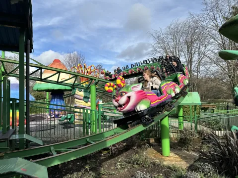 Foto 2 van Cat-O-Pillar Coaster