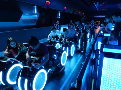 Foto 2 af TRON Lightcycle Power Run – Presented by Chevrolet