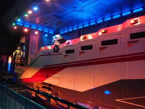 Photo 2 of Star Tours: The Adventures Continue