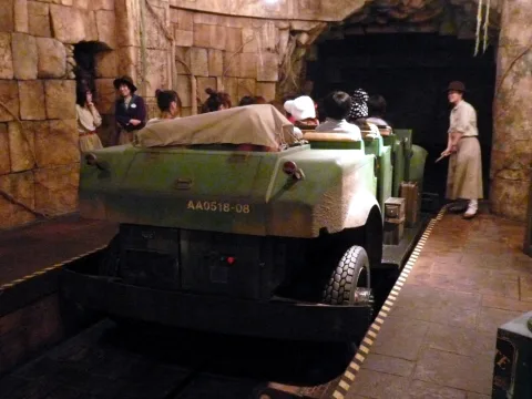 Foto 2 av Indiana Jones Adventure®: Temple of the Crystal Skull