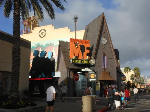 Foto 3 av Despicable Me Minion Mayhem™