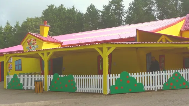 Justin's House Pie-O-Matic Factory