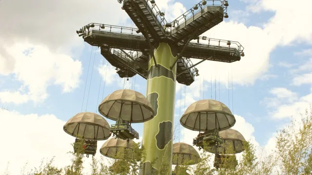 Toy Soldiers Parachute Drop