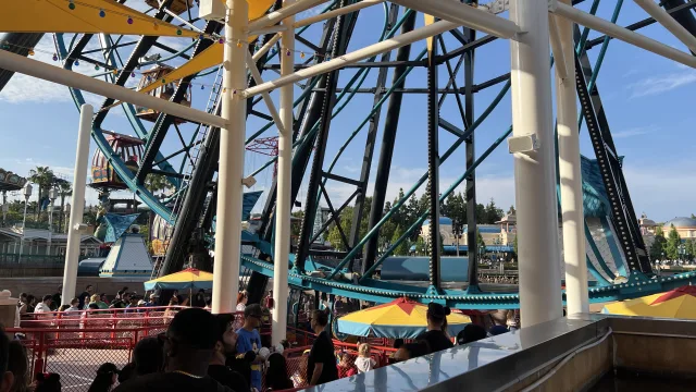 Pixar Pal-A-Round - Swinging