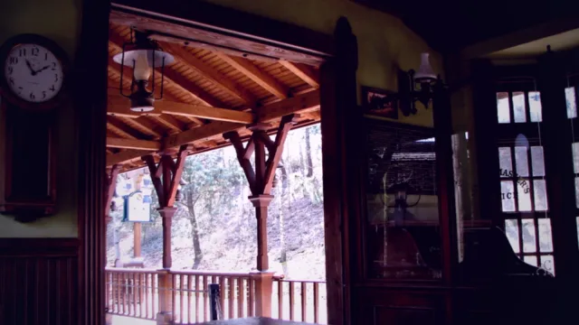 Disneyland Railroad Frontierland Depot