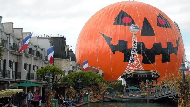 Ed's Halloween Parade