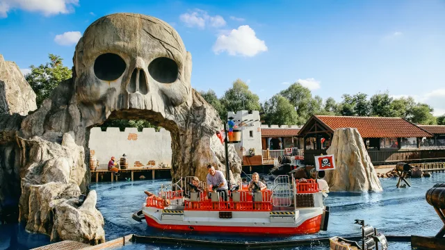 Captain Nick's Splash Battle