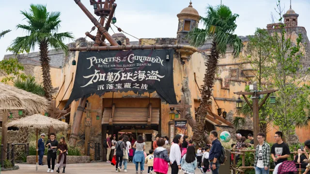 Pirates of the Caribbean Battle for the Sunken Treasure