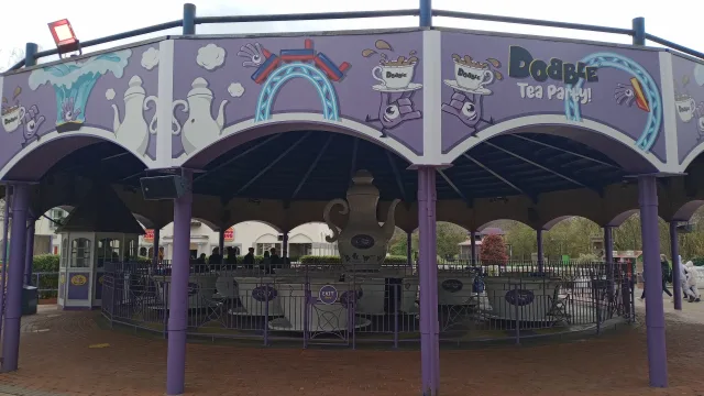 Dobble Tea Party