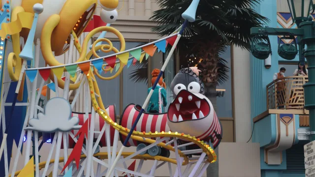 Minions & Monsters Character Meet and Greet: James and Henry