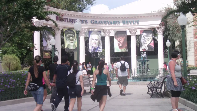 Universal Monsters Live: Rock and Roll Show