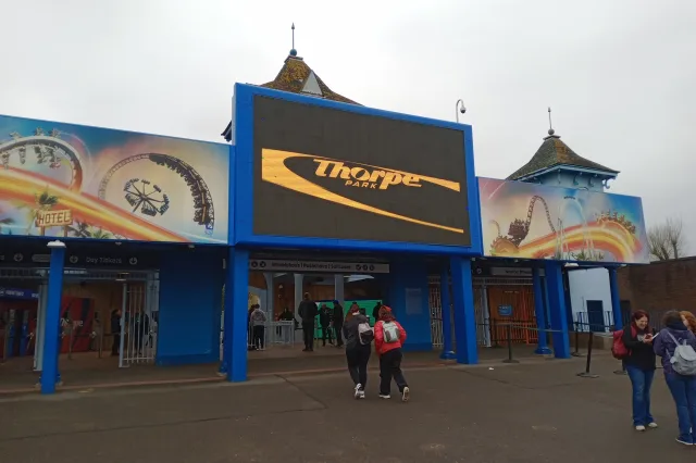 Waarom zijn alle wachttijden van Thorpe Park ineens verdwenen?