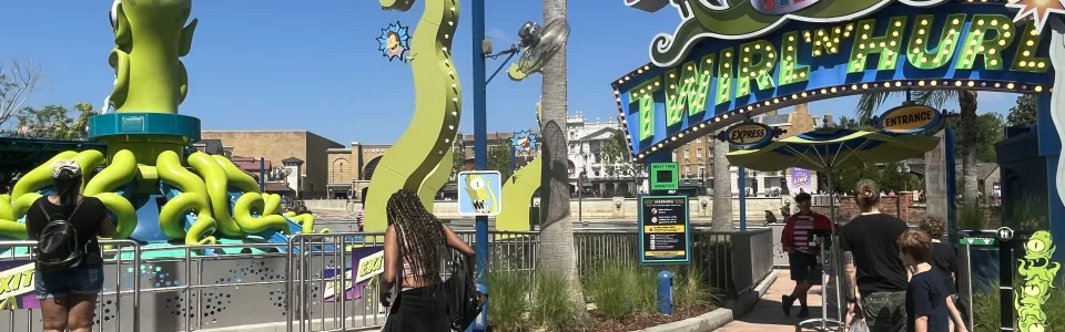 Kang & Kodos' Twirl 'n' Hurl