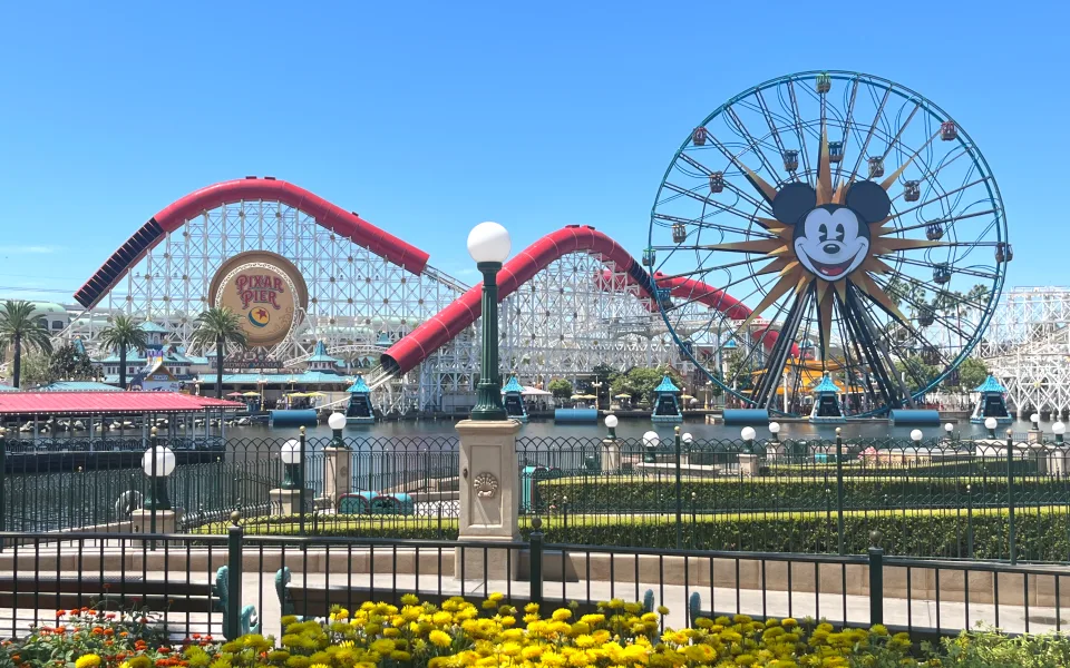 Foto 1 von Pixar Pal-A-Round – Non-Swinging