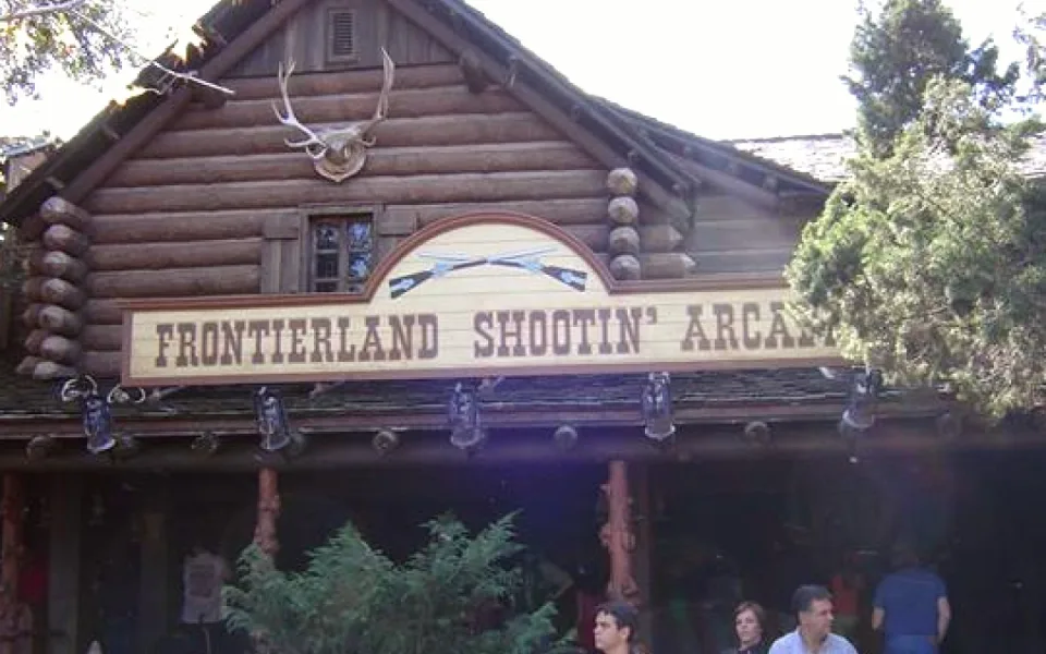 Foto 1 av Rustler Roundup Shootin' Gallery