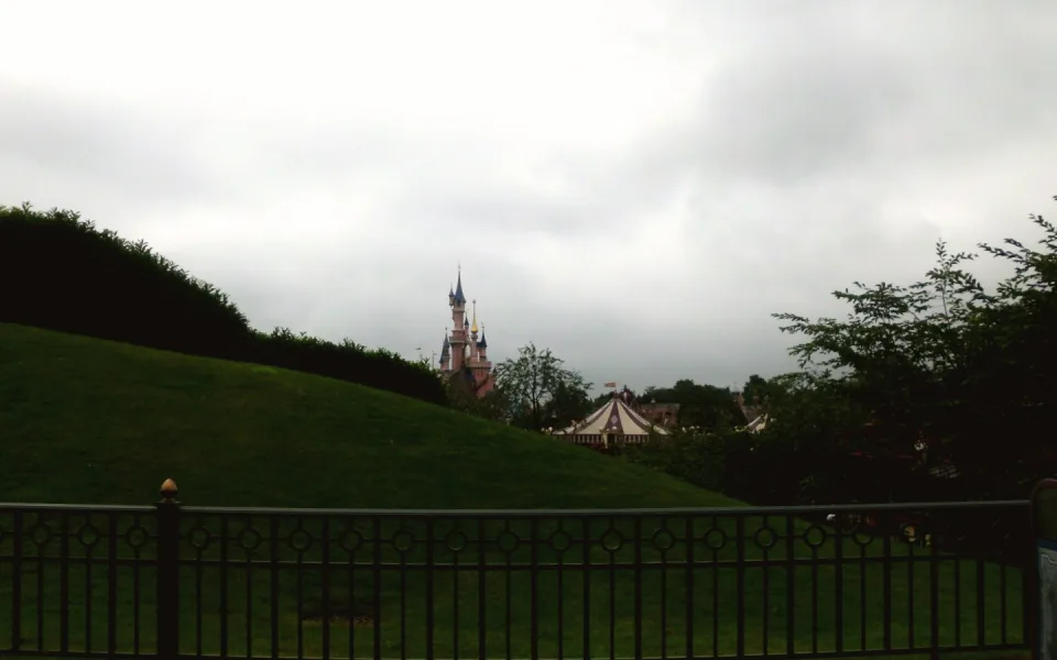 Foto 1 af Sleeping Beauty Castle