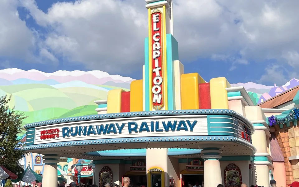 Foto 1 van Mickey & Minnie's Runaway Railway