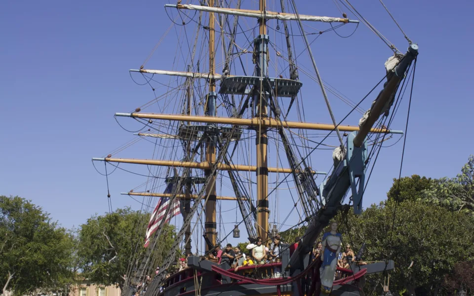 Foto 1 af Sailing Ship Columbia
