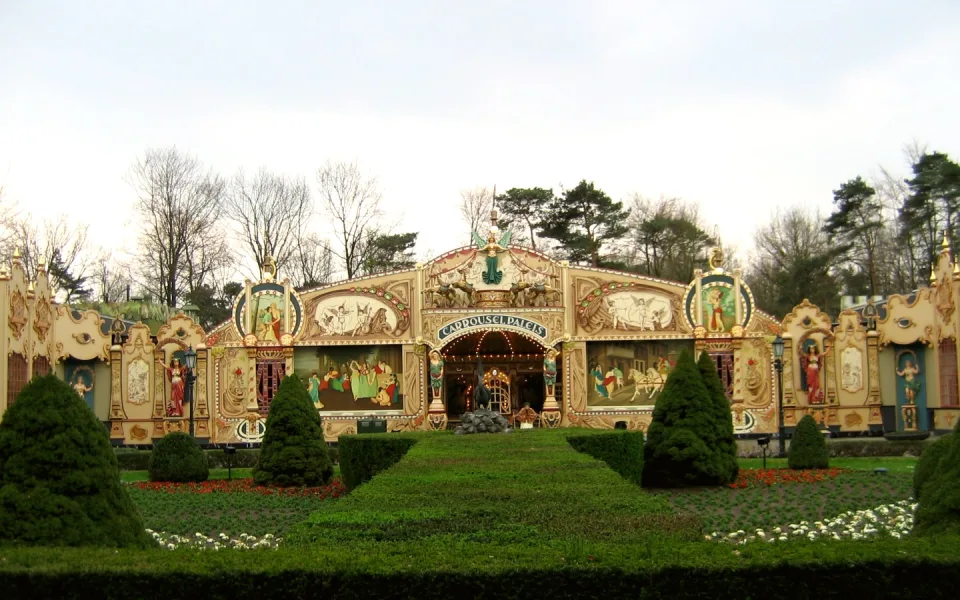 Foto 1 av Stoomcarrousel