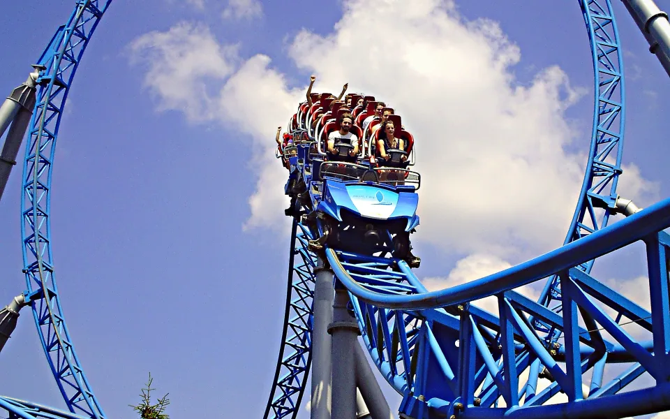 Foto 1 af blue fire Megacoaster