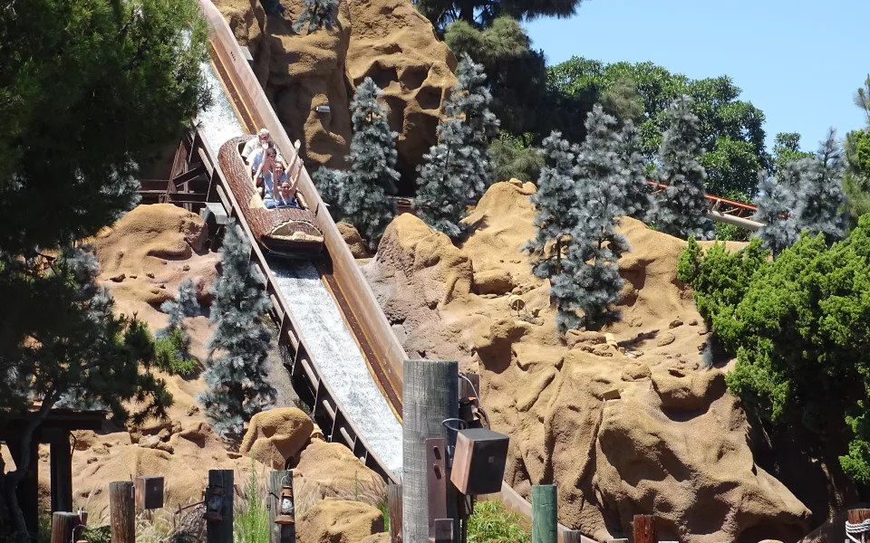 Foto 1 af Timber Mountain Log Ride