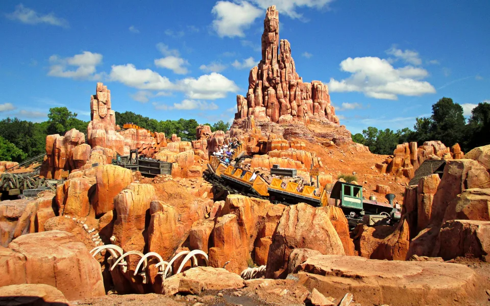 Foto 1 av Big Thunder Mountain Railroad