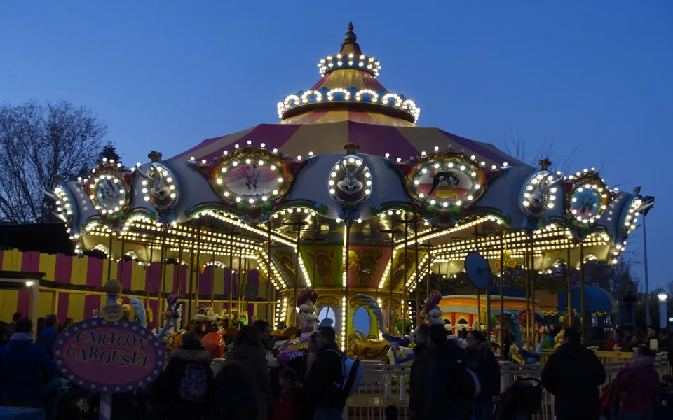Foto 1 af Cartoon Carrousel