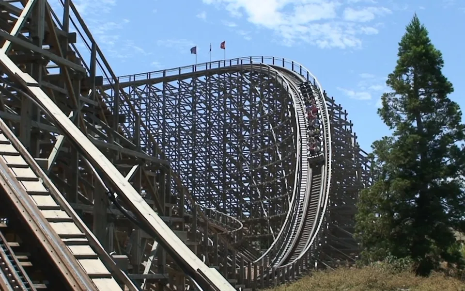 Foto 1 av Coaster Express